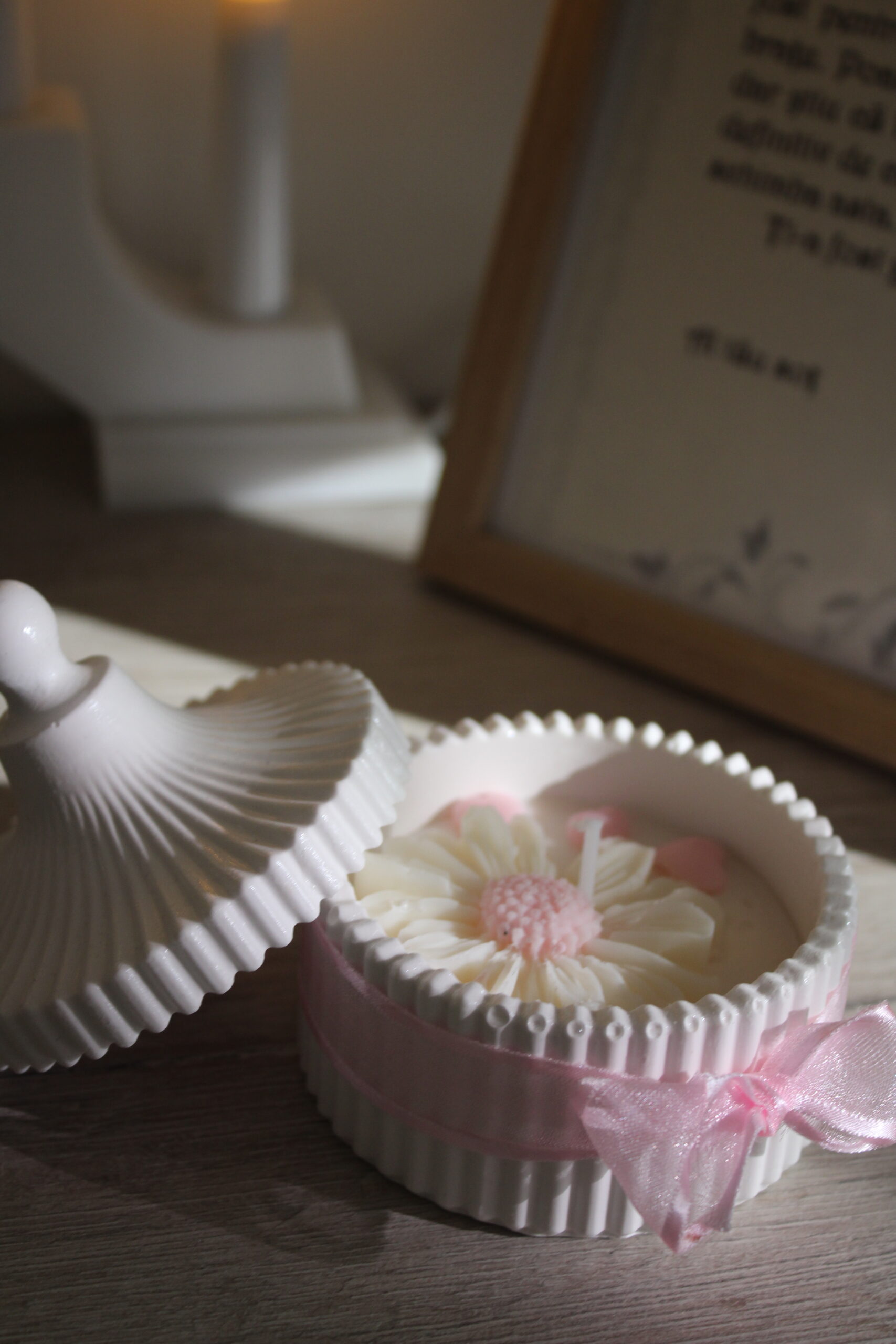 Margareta in bol mic ceramic