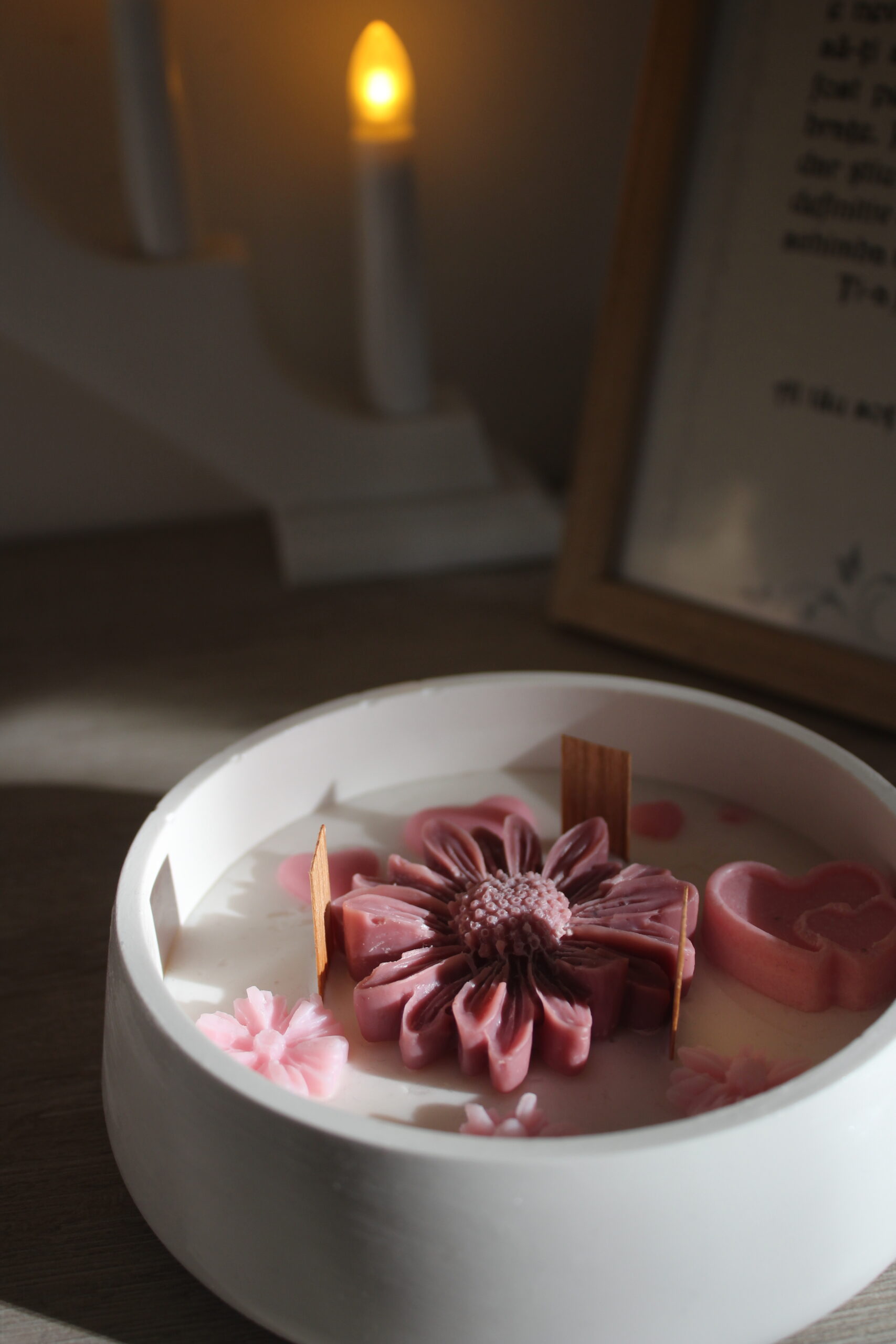 Lumanare Daisy in vas ceramic