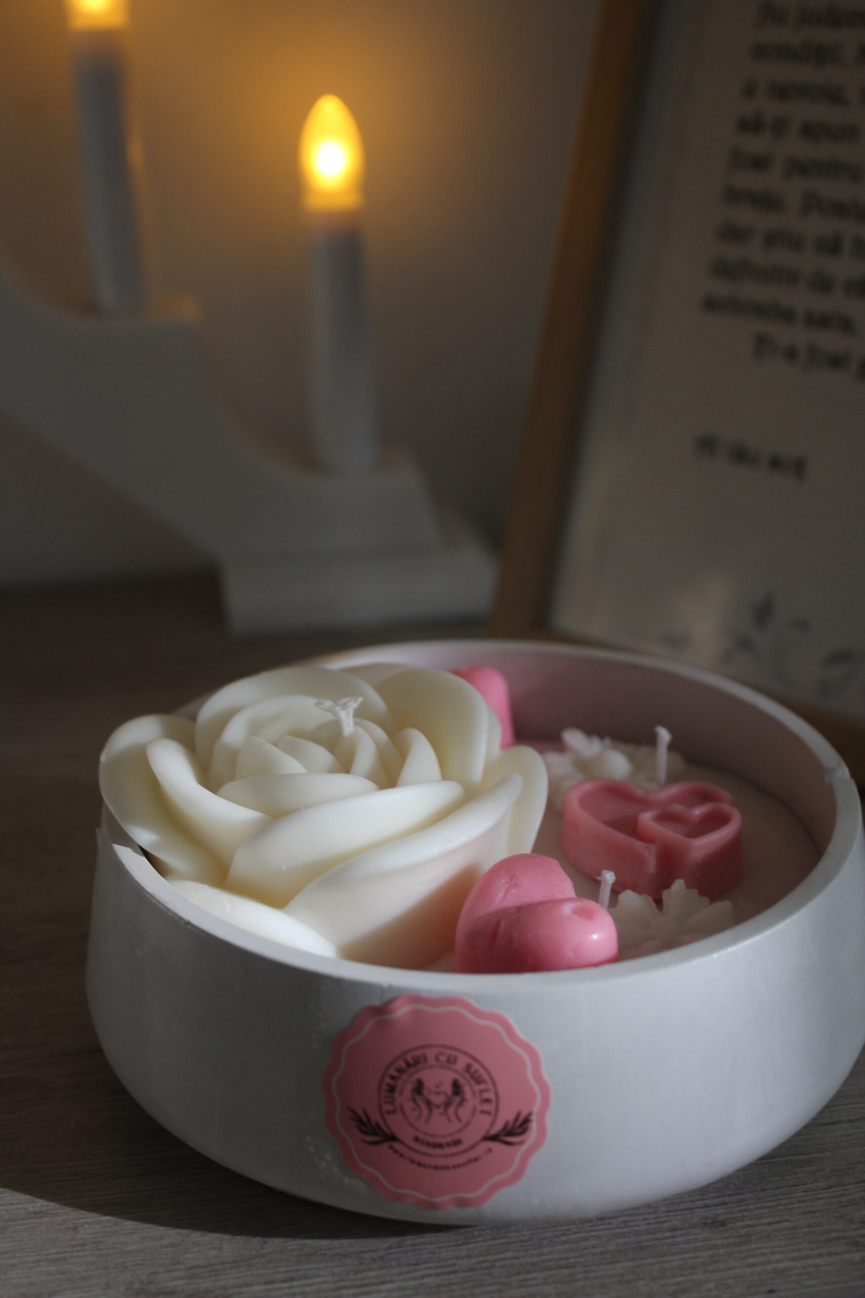 Lumanare Roses in vas ceramic - imagine 2