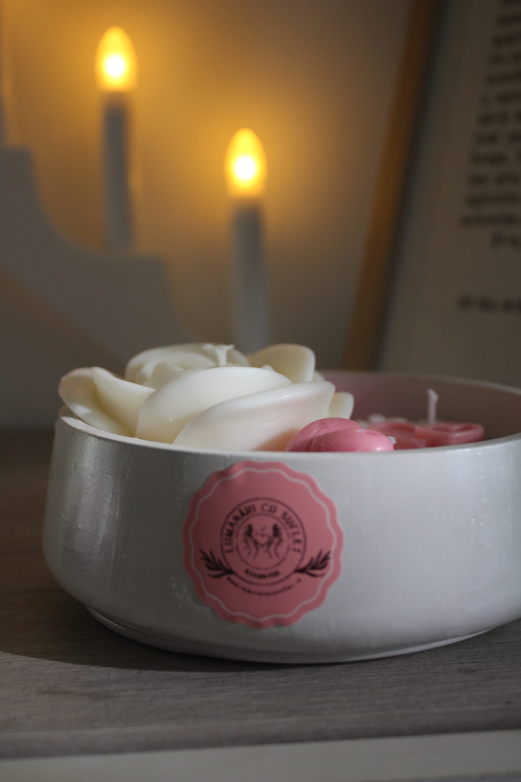 Lumanare Roses in vas ceramic - imagine 3