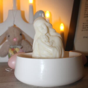 Maica Domnului si pruncul in recipient ceramic